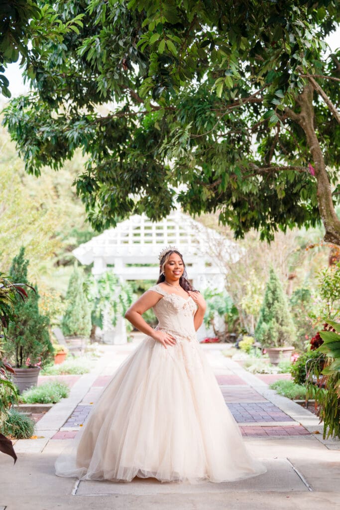 Orlando quinceañera photography session with beautiful outdoor portrait